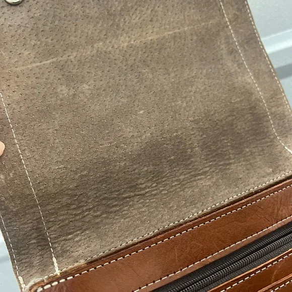 New Classic Brown Leather Men's messenger Bag - Picture 5 of 5